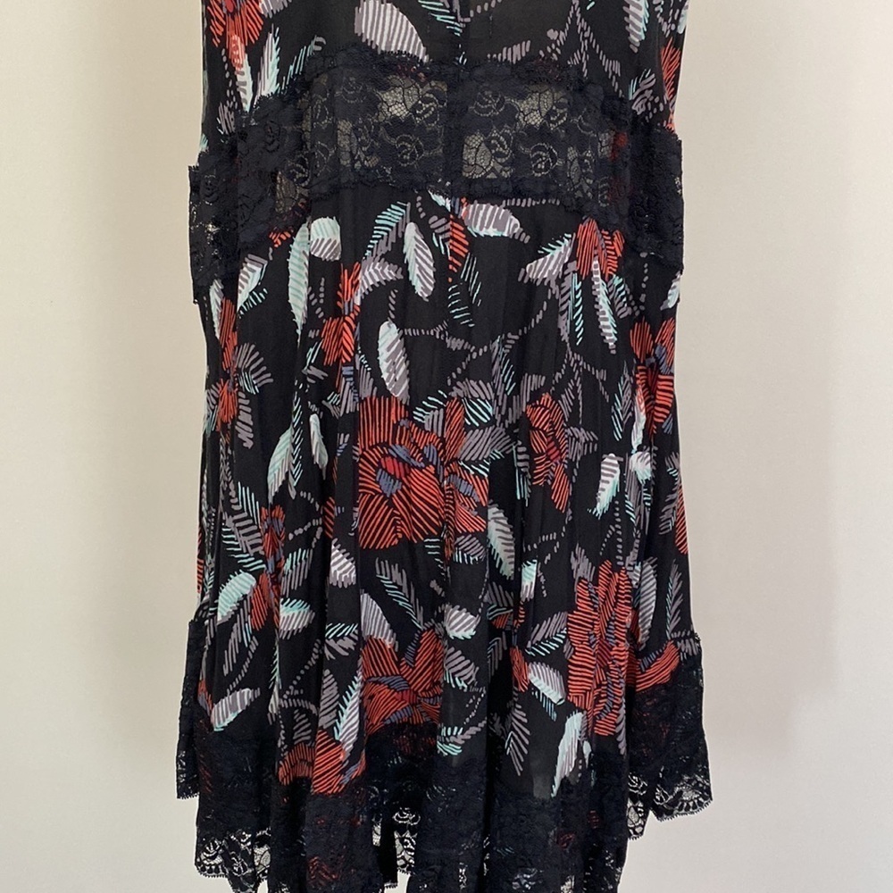 NWOT Free People Pattern Lace Detail Tunic - Picture 5 of 6